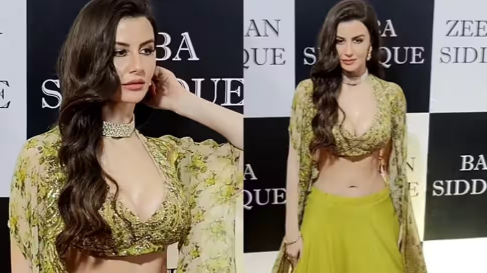 Giorgia Andriani poses for paparazzi at Iftar party and fans go crazy over her look