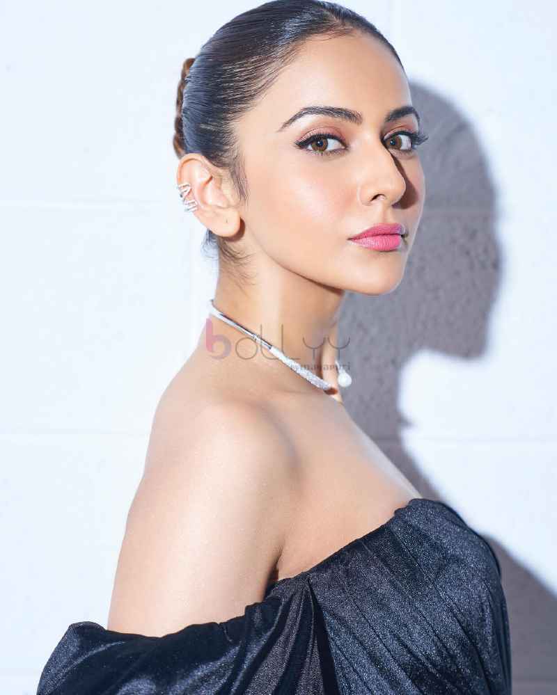 The style of South actress Rakul Preet Singh looted the hearts of the fans, the fans said 'Black Beauty'