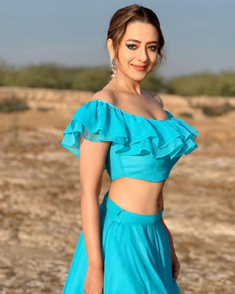 Madalsa Sharma Anupama actress gave a killer pose in sky blue dress