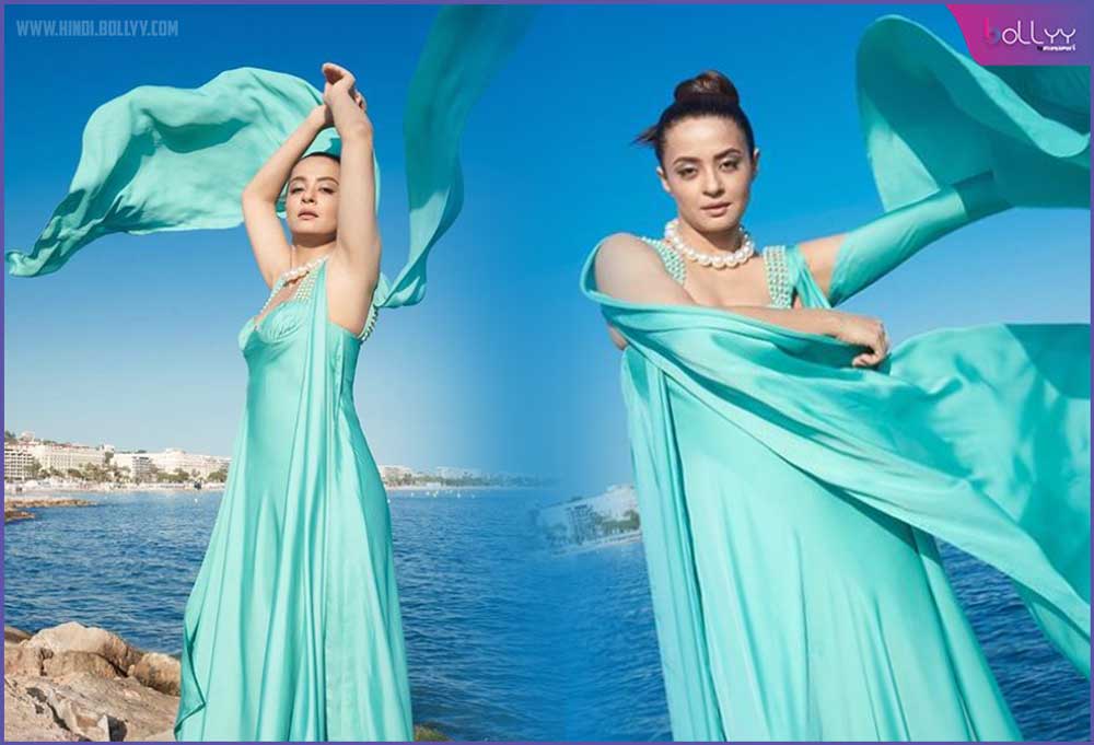 Surveen Chawla: The mercury rose on the beach, the actress looked no less than Cinderella