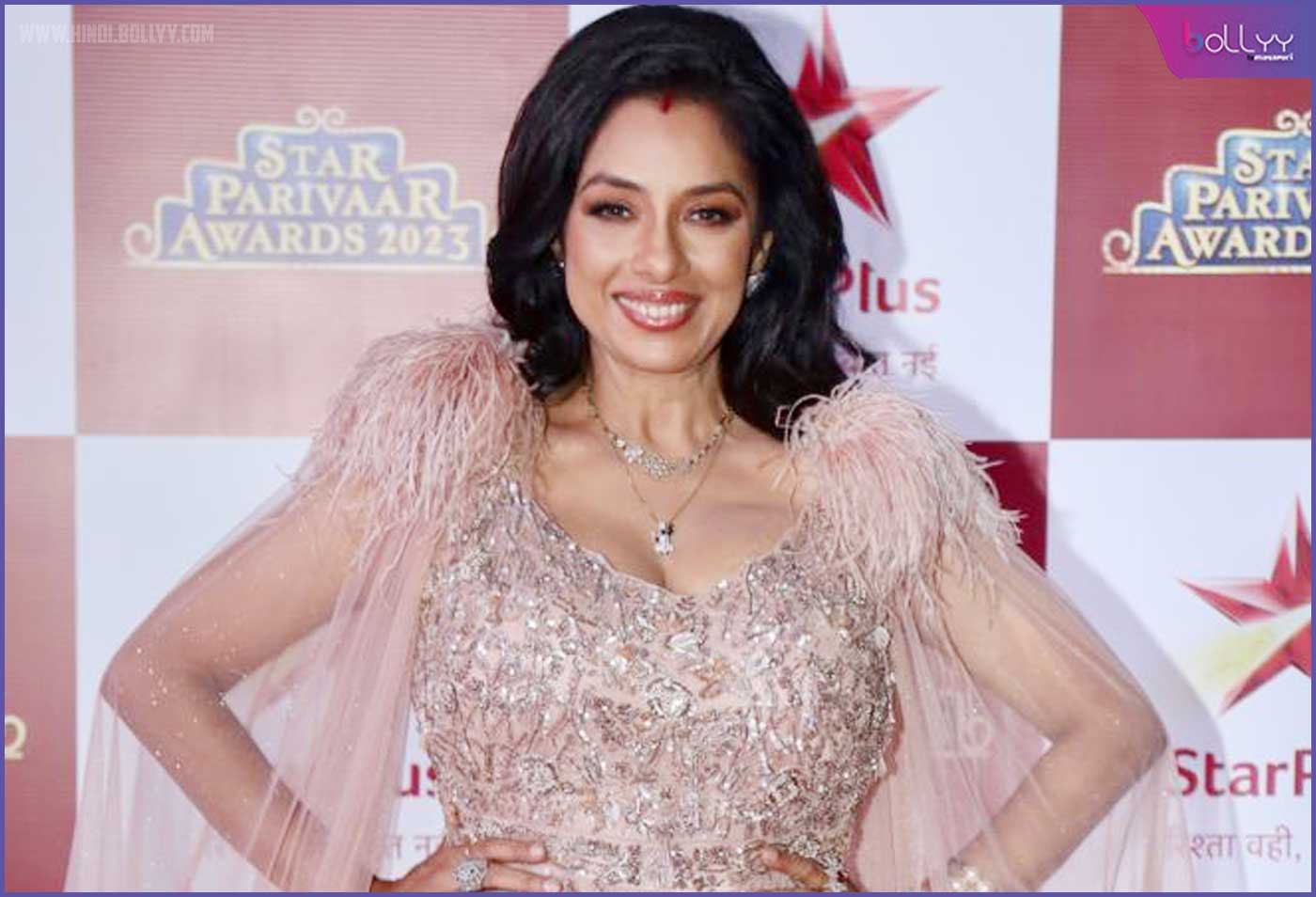 Everyone's favorite Anupama dazzles on the red carpet of Star Parivaar Awards in a shimmery pink gown.